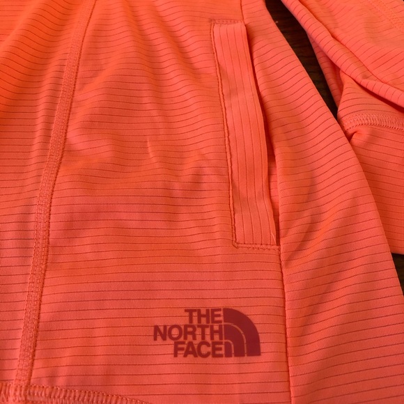 The North Face ReJuveiNate Hooded Pullover Sz XS. P41 - Picture 6 of 6